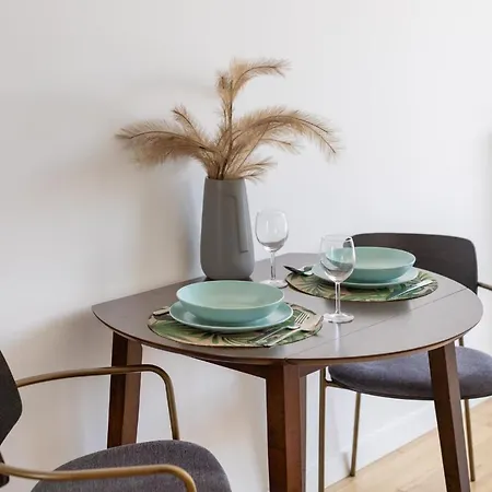 Expo With Parking By Ecru Wwa57 바르샤바