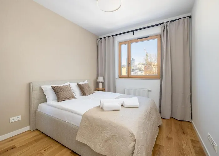 Expo With Parking By Ecru Wwa57 * 바르샤바