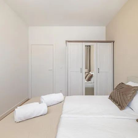 Apartmán Expo With Parking By Ecru Wwa57 *