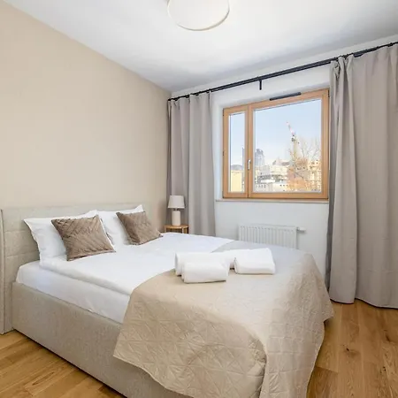 Expo With Parking By Ecru Wwa57 * Варшава