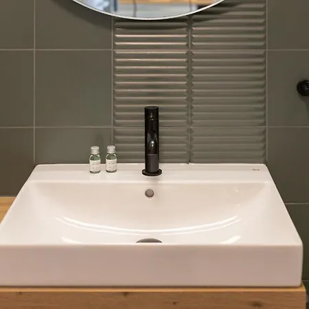 Expo With Parking By Ecru Wwa57