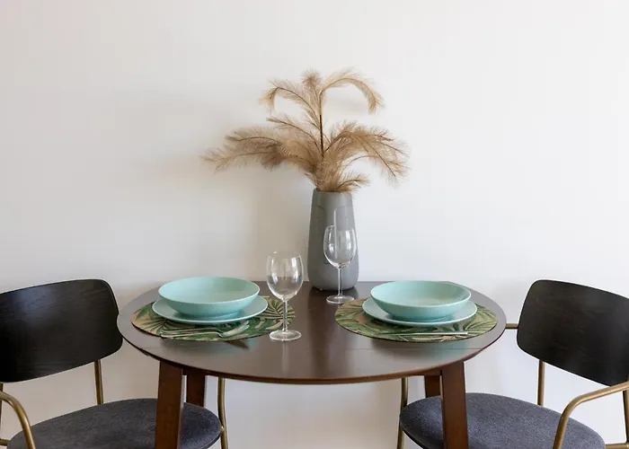 아파트 Expo With Parking By Ecru Wwa57