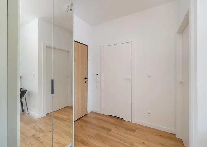 아파트 Expo With Parking By Ecru Wwa57 *