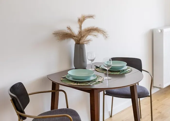 Expo With Parking By Ecru Wwa57 바르샤바